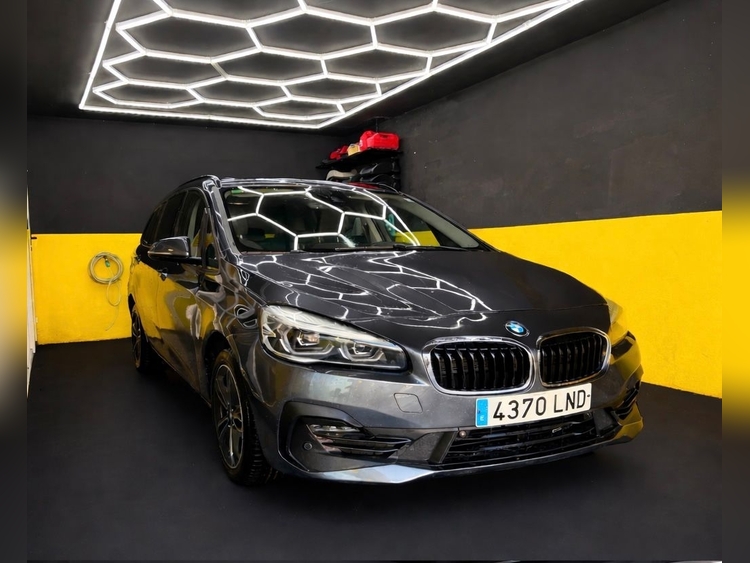 BMW 218 GRAN TOURER foto miniatura